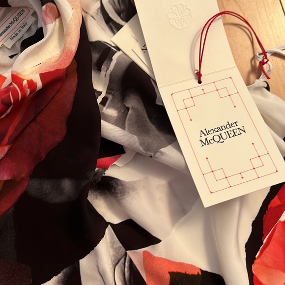 Alexander McQueen Top Torn Rose Black White Red Grey Size 46 - Picture 7 of 8